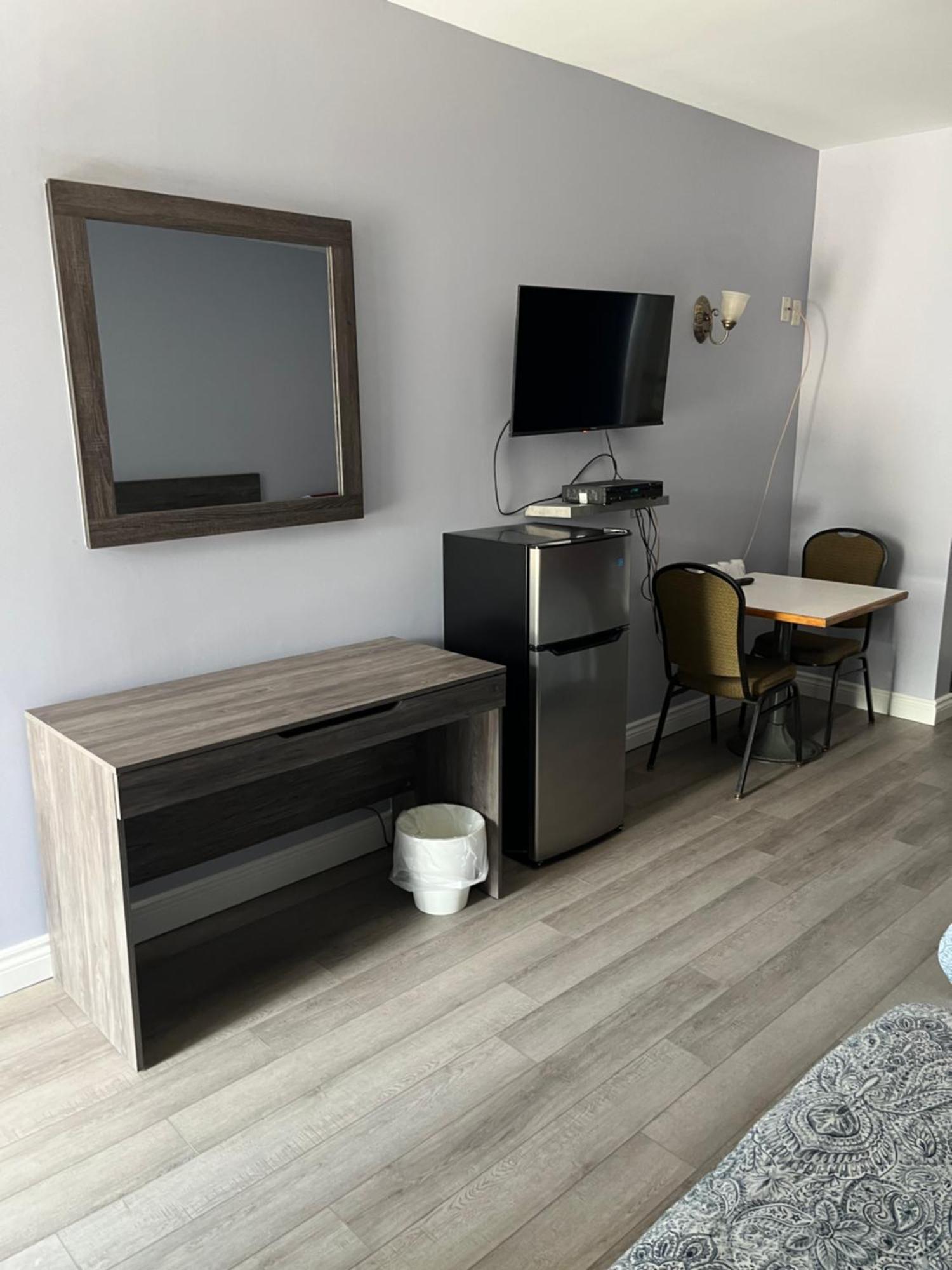 Motel La Siesta De Gascon Terrebonne Ngoại thất bức ảnh